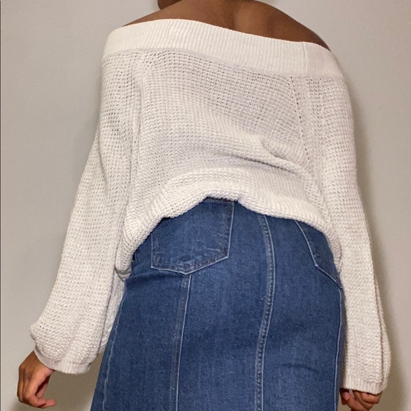 Sweaters - Picture 3 of 4